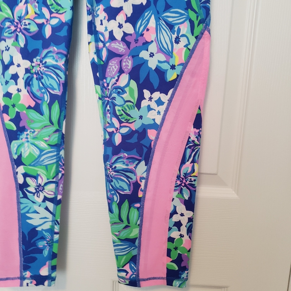 Lilly Pulitzer Luxletic Weekender leggings - Picture 6 of 10